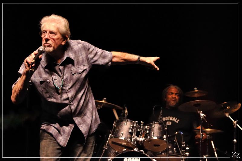 6582 John Mayall 06-10-2010 (Medium).jpg